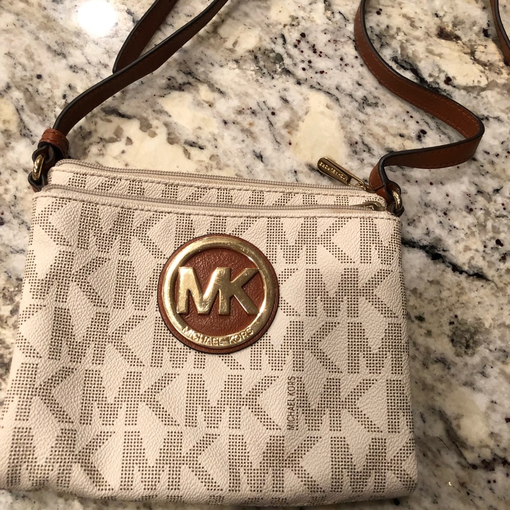 Michael Kors "FULTON" Crossbody